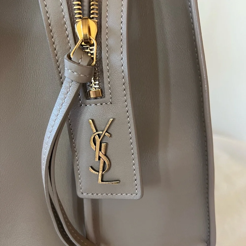 SAINT LAURENT Baby Cabas EastSide Leather Satche - Picture 5 of 14